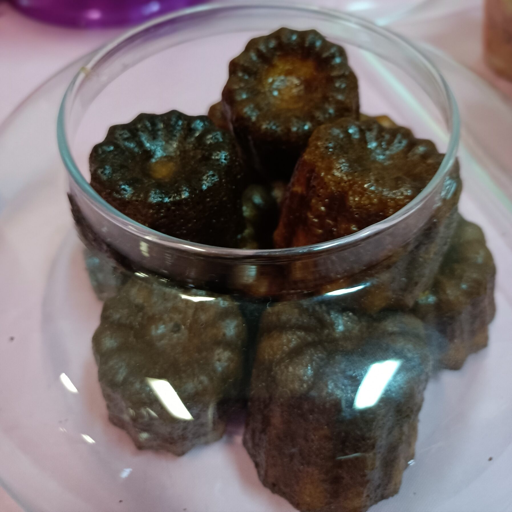 Cannelés bordelais