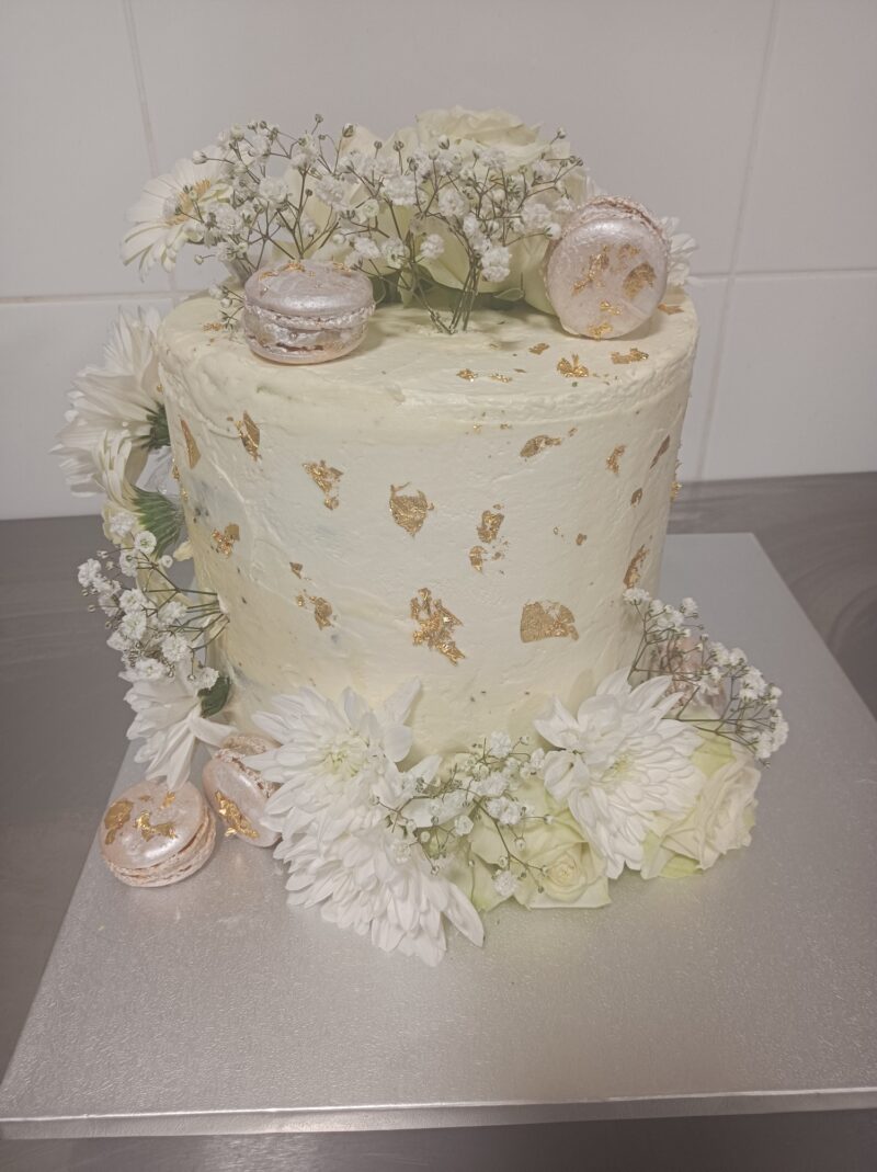 Wedding cake blanc et doré