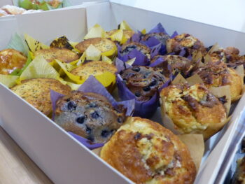Box de muffins : caramel, citron/pavot, chocolat blanc/fruits rouges et banane/Nutella