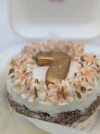 Bento cake pour anniversaire de mariage Blanc et doré