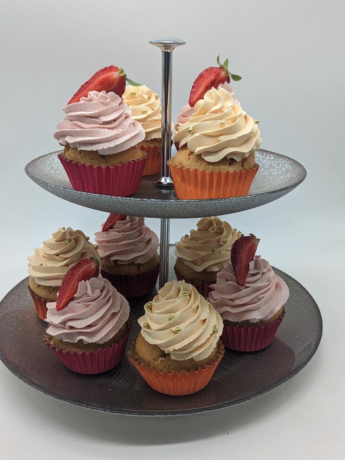 Cupcakes fraise et mangue pour baby shower