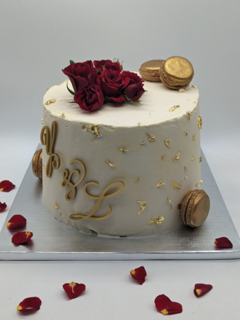 Wedding cake or et rouge