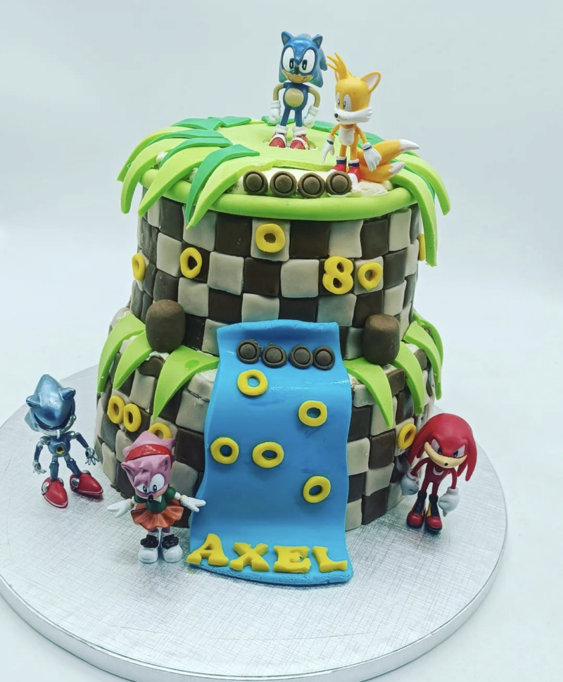 Cake design 2 étages Sonic